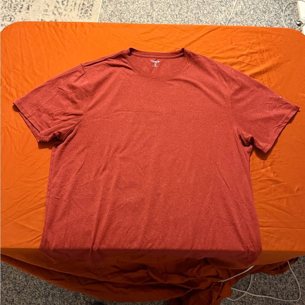 Old Navy Performance Men's Red T-Shirt